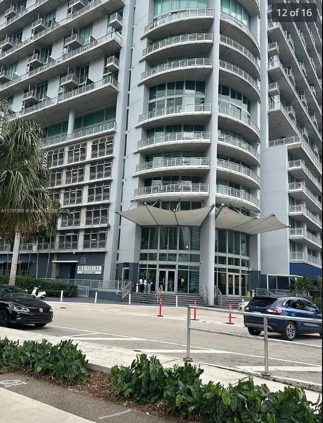 Building Photo - 690 SW 1st Ct