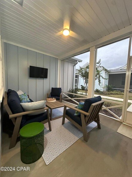 Primary Photo - 8501 Dreams Float Ct