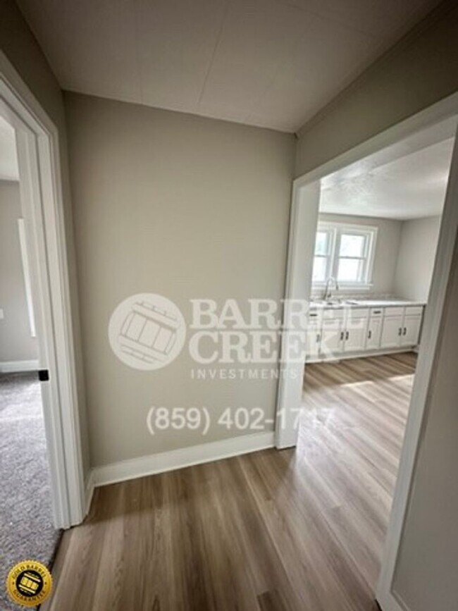 Building Photo - 2-Bed 1-Bath House