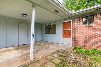 Building Photo - Convair Duplex