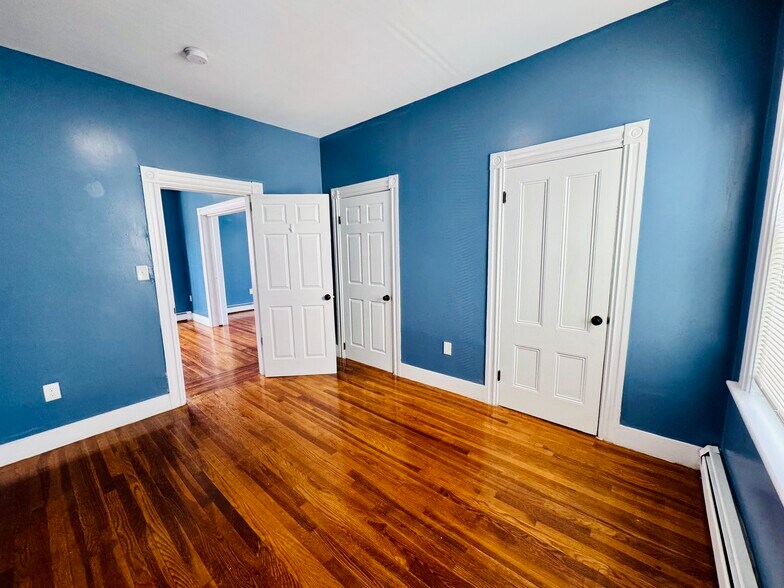 Building Photo - 61 Cypress St