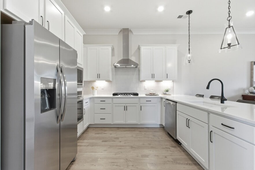 Building Photo - 308 Buckwood Ave