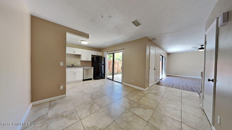 Building Photo - 2313 Vista Oaks Cir NE