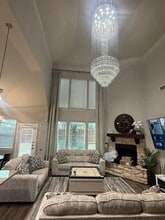 Building Photo - 15572 Yarberry Dr