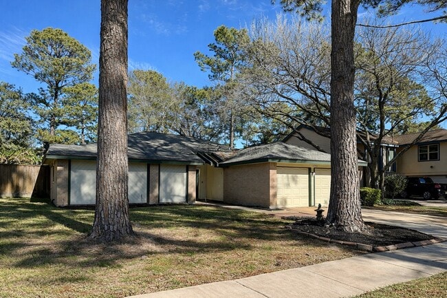 Building Photo - 13402 Nevermore Dr