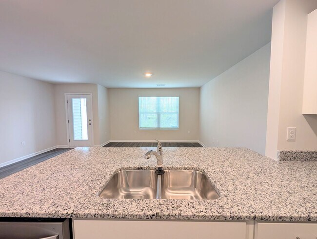 Building Photo - Brand-New 3BR Townhome in Conway – Long Term Rental, South Carolina