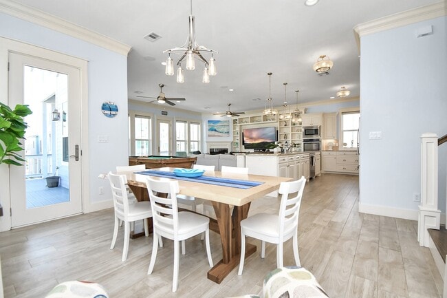 Building Photo - 3803 Neptune