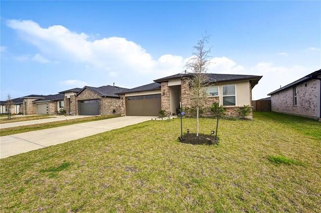 Building Photo - 29919 Reagans Rnch Dr