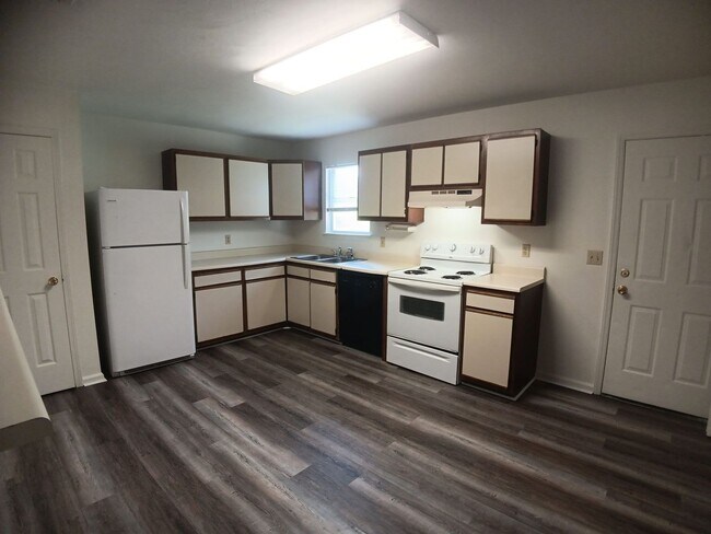 Building Photo - 237 Pheasant Run Dr