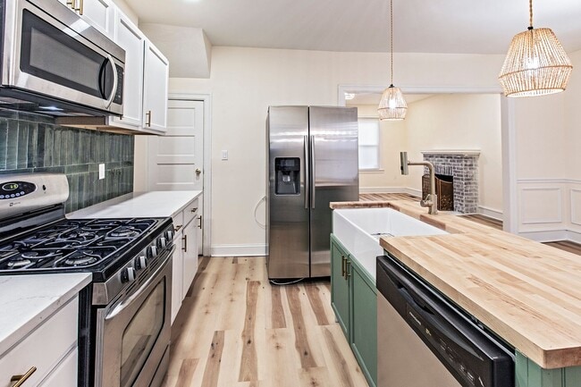 Building Photo - 3 bedroom, 1.5 bath, newly renovated home in Wilmington, DE