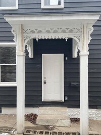 Building Photo - 314 E 15th St