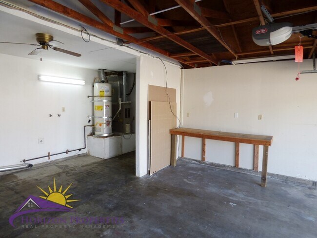 Building Photo - 3 Bed 2 Bath 1,317sqft Citrus Heights Home in Wildwood Estates