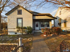 Building Photo - 801 Mckinley Ave NE