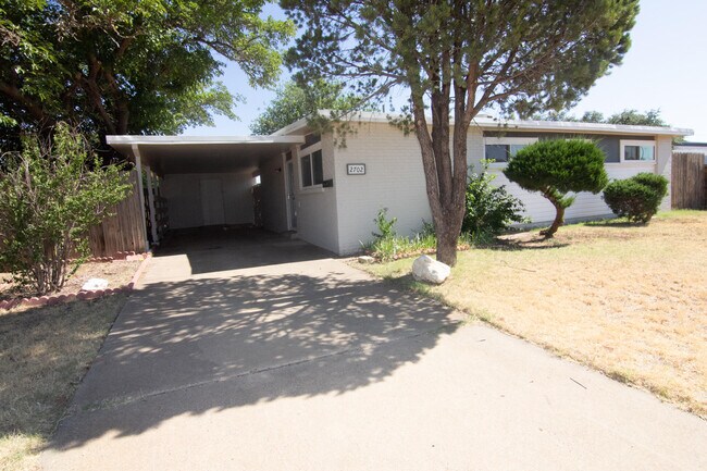 Primary Photo - 2702 66th St