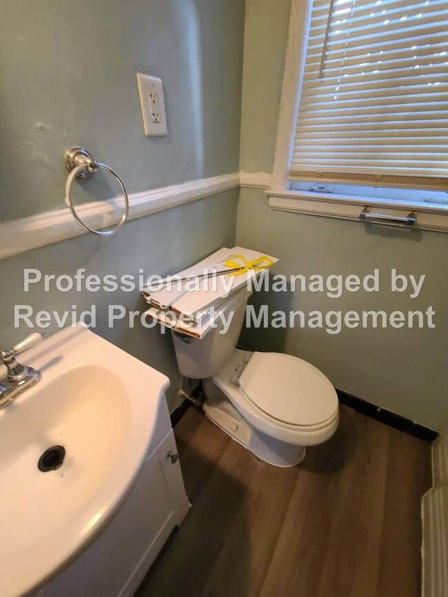 Building Photo - 1535 Jackson Ave