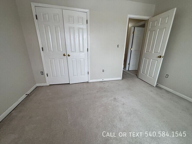 Building Photo - 3776 Kenwick Trail