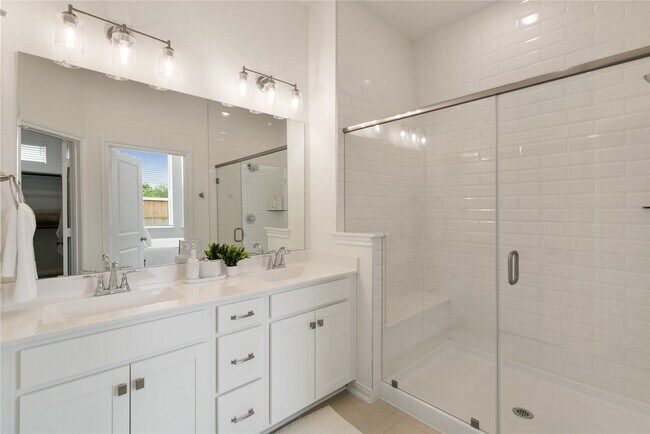 Building Photo - 603 Silver Pear Ct