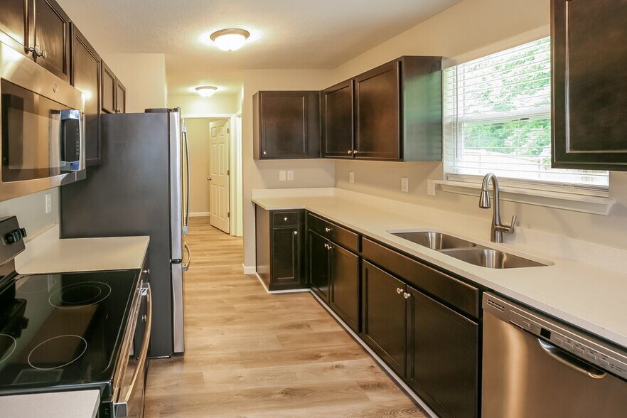 Building Photo - 3423 Grove Berry Ln