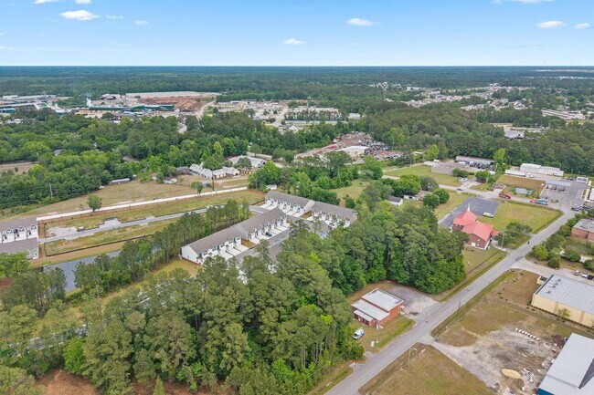 Building Photo - 547 Gemstone Blvd