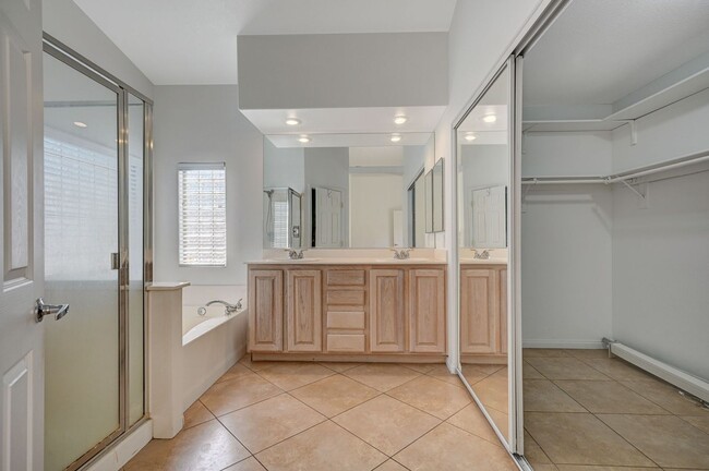 Building Photo - 121 Chatara Way