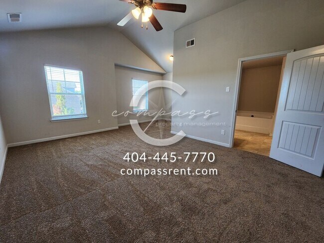 Building Photo - 1002 Mcconaughy Ct