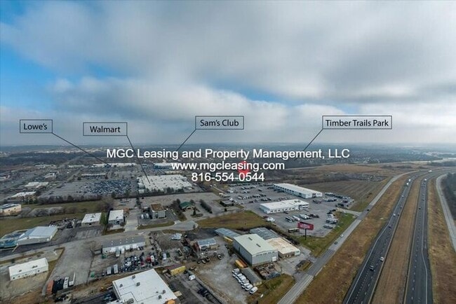 Building Photo - 2102 Hickoryleaf Ln