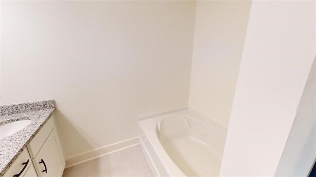 Building Photo - 5873 Greystone Dr