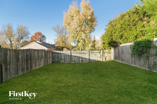 Building Photo - 4308 Rosswood Dr