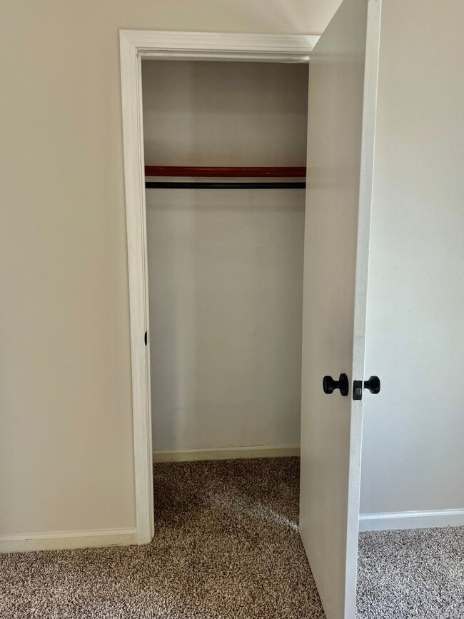 Building Photo - AVAILABLE NOW! 3 Bedroom, 2 Bath Home off Needmore Road