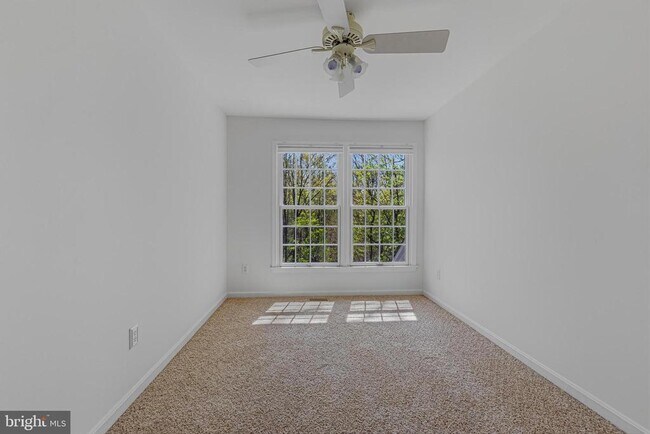 Building Photo - 1646 Stowe Rd