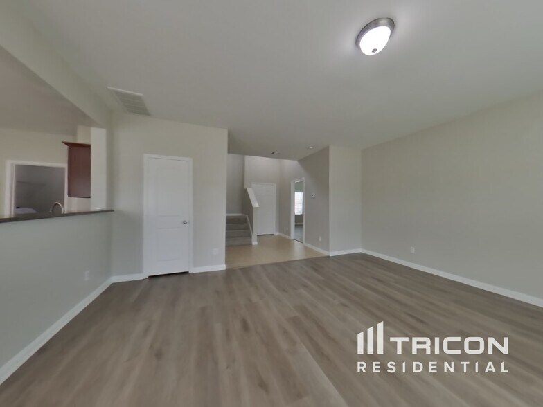 Building Photo - 5002 Pacific Ridge Ln