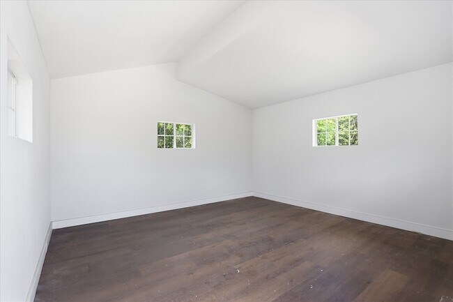 Building Photo - 13693 Peyton Dr