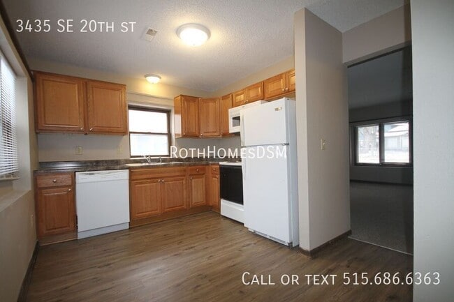 Building Photo - 3435 SE 20th St