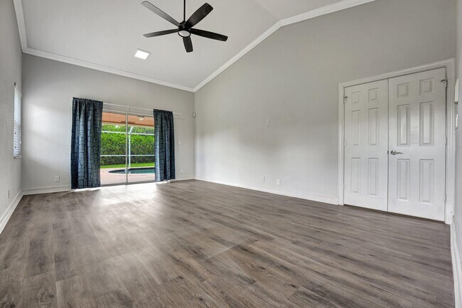 Building Photo - 10080 NW 53rd Ct