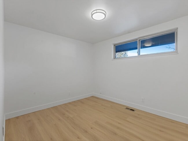 Building Photo - 4980 S 1645 E