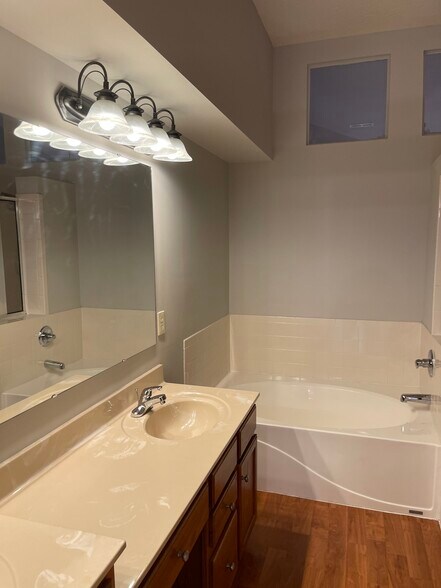 Building Photo - 4333 Marival Way