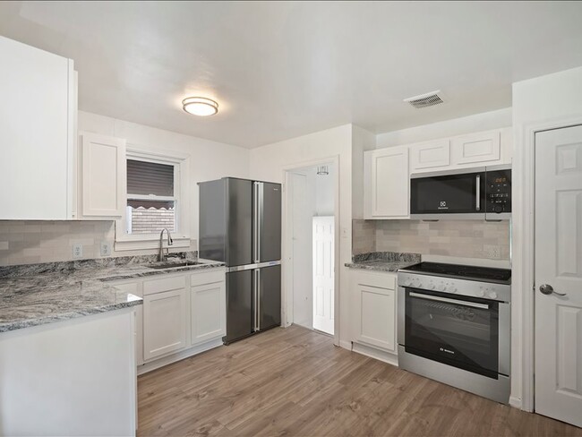 Building Photo - W Chicago