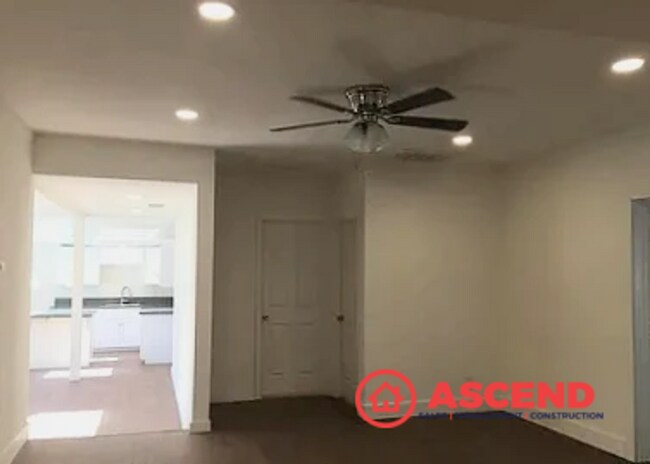 Building Photo - 404 Decatur St