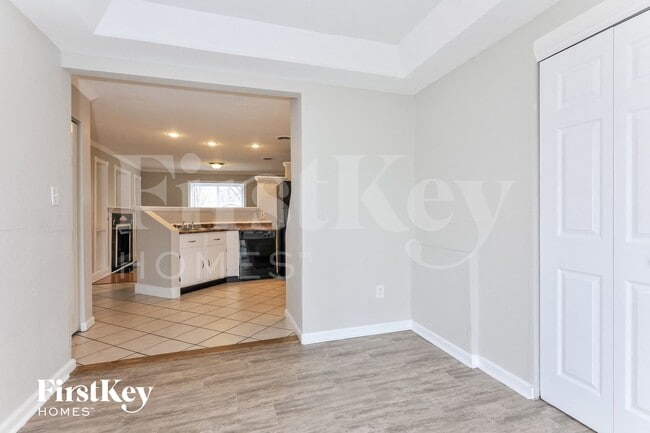 Building Photo - 1412 Vero Dr