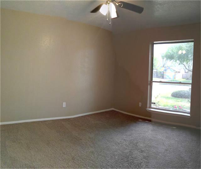 Building Photo - 2704 Orion Dr