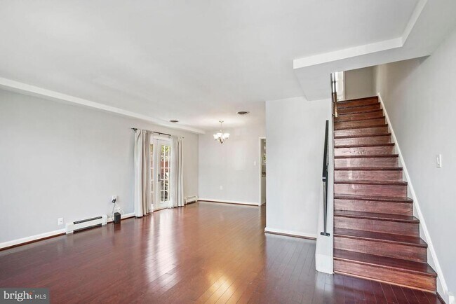 Building Photo - 1418 Dogwood Dr
