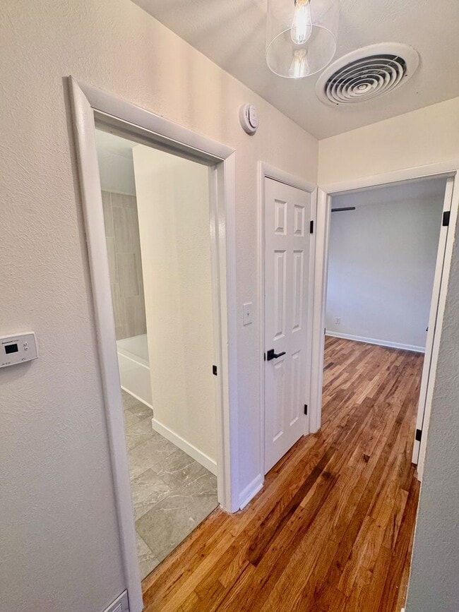 Building Photo - 417 S Owens St