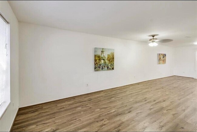Building Photo - 9303 Hammerly Blvd