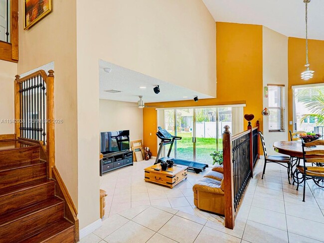 Building Photo - 4910 SW 163rd Ave