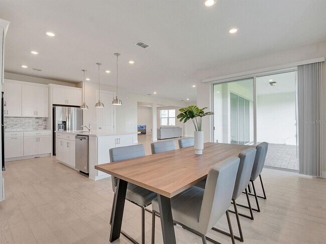 Building Photo - 4532 Gliding Wave St