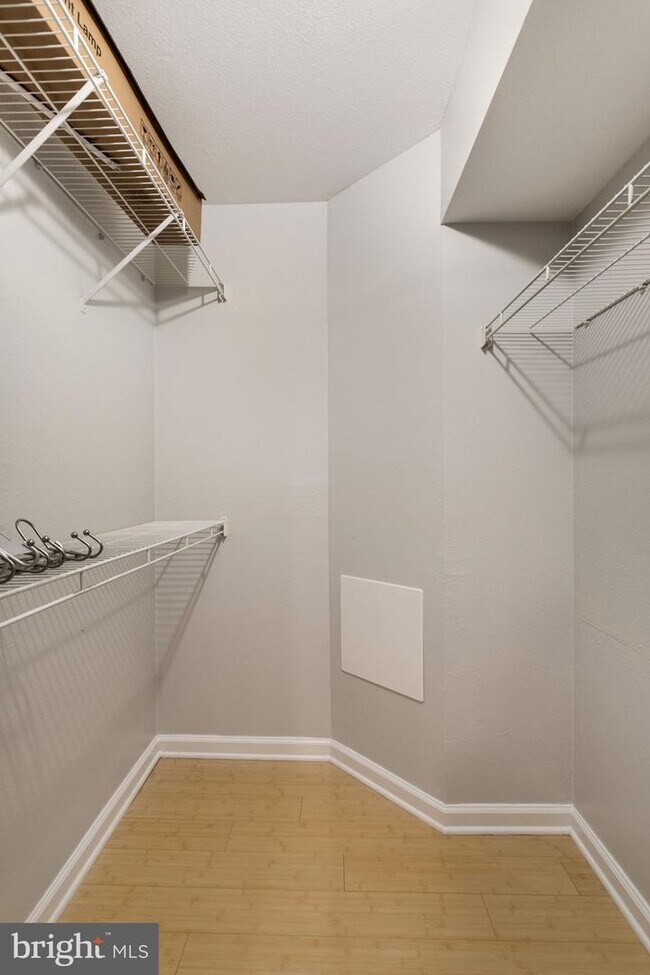 Building Photo - 3313 Wyndham Cir