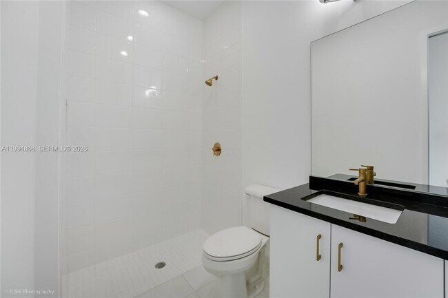 Building Photo - 8095 Crystal Downs Ave