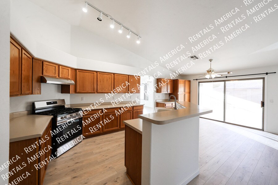 Building Photo - 6911 W Monte Lindo