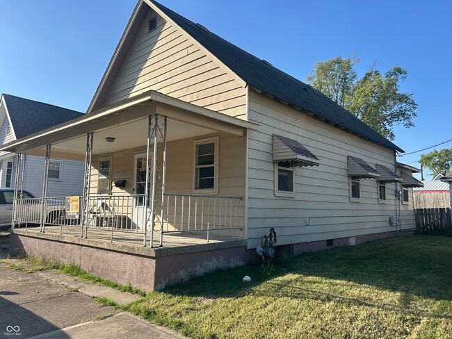 Primary Photo - 12 W Pierson St