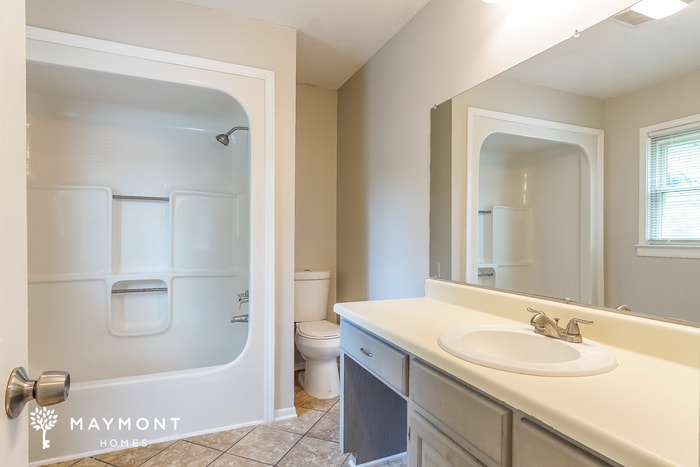 Building Photo - 2311 5th E St